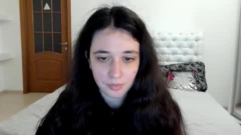 Snapshot of ginablum chatting on 10.25.25 Kate online show from 10.25.25