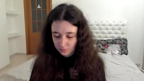 Snapshot of ginablum chatting on 11.04.25 Kate online show from 11.04.25