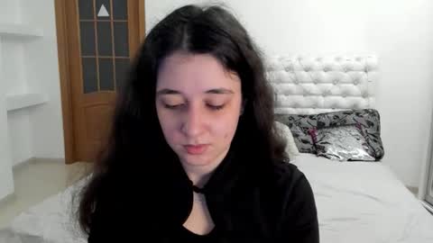 Snapshot of ginablum chatting on 11.07.25 Kate online show from 11.07.25