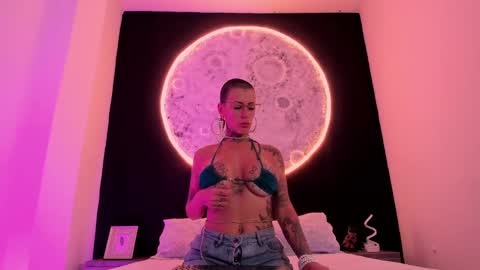 Snapshot of ginebraafxx chatting on 02.13.25 Ginebra online show from 02.13.25