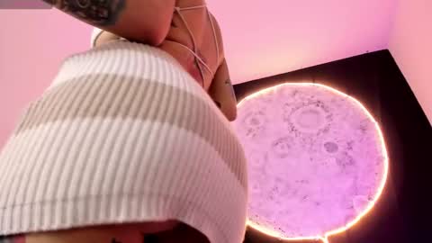 Snapshot of ginebraafxx chatting on 03.01.25 Ginebra online show from 03.01.25