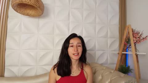 Snapshot of ginevra_esposito chatting on 09.11.25 Ginn online show from 09.11.25
