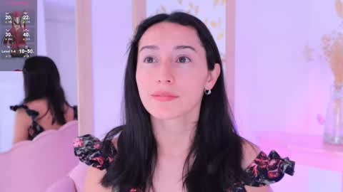 Snapshot of ginevra_esposito chatting on 09.22.25 Ginn online show from 09.22.25