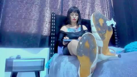 Snapshot of ginger_amarett chatting on 10.13.25 Miss online show from 10.13.25