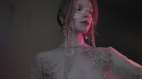        im expecting 350 thumbs up on my altar   online show from 12.22.25