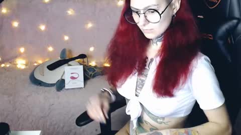 Snapshot of ginger_stay chatting on 03.12.25 Ginger online show from 03.12.25