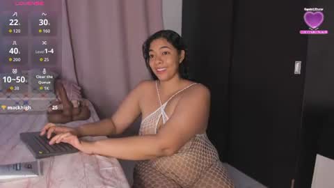 Snapshot of ginnapalmer1 chatting on 07.25.26 Ginna Palmer online show from 07.25.26