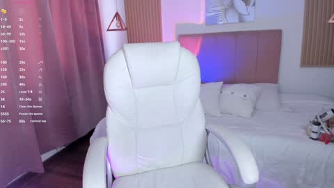 Kendall online show from 02.08.25