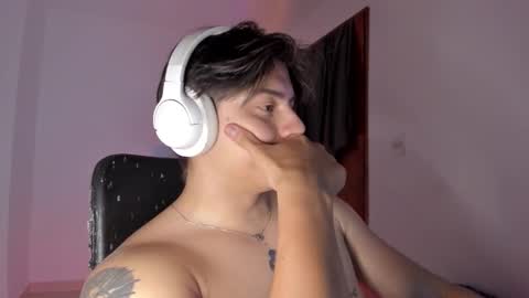 Snapshot of gio_russo chatting on 02.18.26 GioRusso online show from 02.18.26