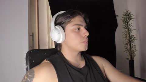 Snapshot of gio_russo chatting on 05.21.26 GioRusso online show from 05.21.26