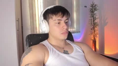 Snapshot of gio_russo chatting on 06.19.26 GioRusso online show from 06.19.26