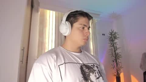 Snapshot of gio_russo chatting on 07.08.26 GioRusso online show from 07.08.26