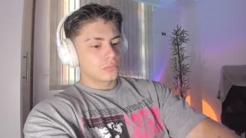 Snapshot of gio_russo chatting on 07.10.26 GioRusso online show from 07.10.26