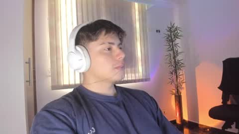 Snapshot of gio_russo chatting on 07.15.26 GioRusso online show from 07.15.26
