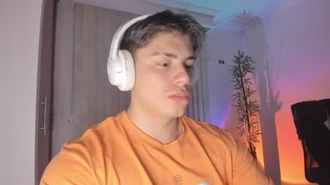 Snapshot of gio_russo chatting on 07.18.26 GioRusso online show from 07.18.26