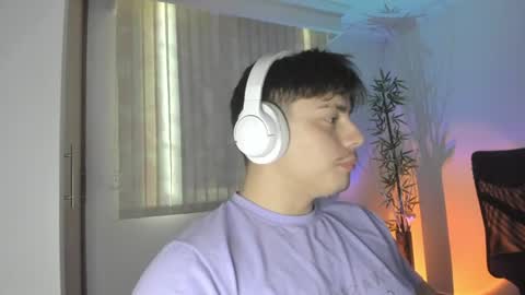 Snapshot of gio_russo chatting on 07.23.26 GioRusso online show from 07.23.26