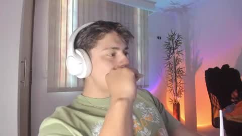 Snapshot of gio_russo chatting on 08.02.26 GioRusso online show from 08.02.26