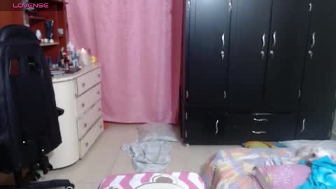 Snapshot of giorgia_xue53 chatting on 10.12.25 Mary online show from 10.12.25