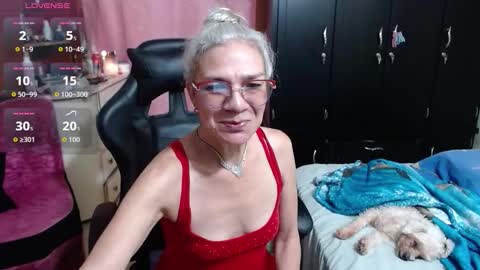 Snapshot of giorgia_xue53 chatting on 11.13.25 Mary online show from 11.13.25