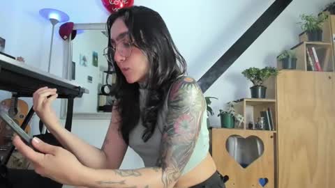 girasol1921 online show from 12.04.24