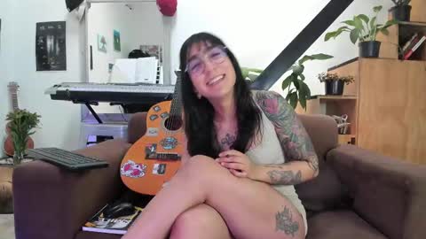 girasol1921 online show from 01.17.25