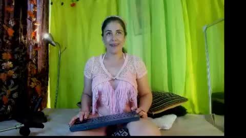 Girasol Walton online show from 07.27.26