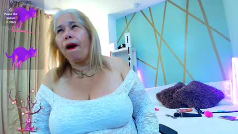 Girl Amada online show from 10.01.25