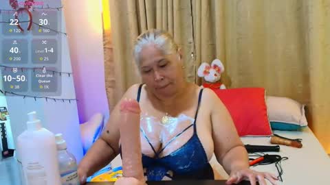 Girl Amada online show from 12.15.25