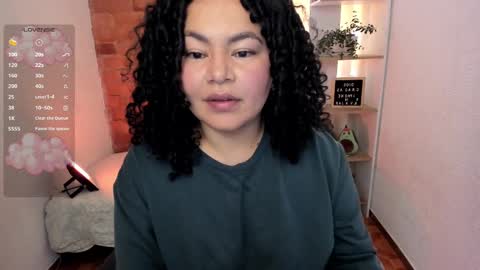 Snapshot of girl_inline chatting on 02.15.25 girl_inline online show from 02.15.25