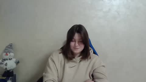 girl_leya online show from 12.14.24