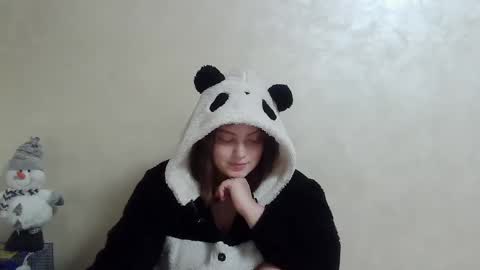 girl_leya online show from 12.15.24