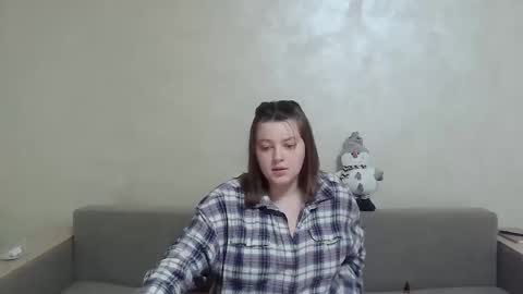 girl_leya online show from 12.18.24