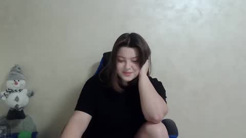 girl_leya online show from 12.22.24