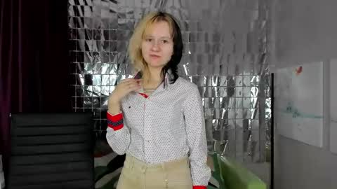 girl_next_doorr online show from 01.03.25