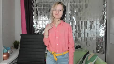 girl_next_doorr online show from 01.21.25