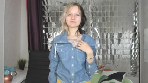 girl_next_doorr online show from 01.22.25