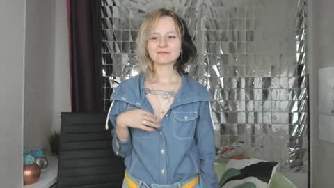 girl_next_doorr online show from 01.22.25