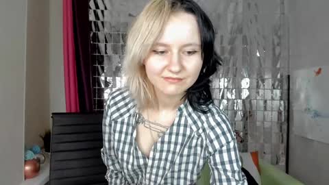 girl_next_doorr online show from 01.26.25