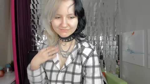 girl_next_doorr online show from 02.01.25