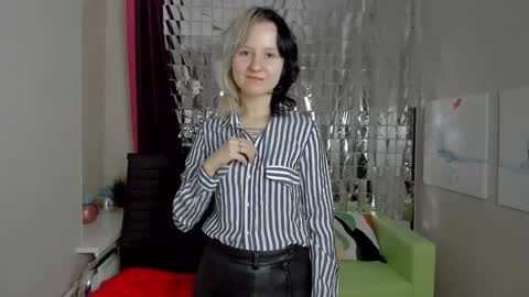 girl_next_doorr online show from 02.02.25