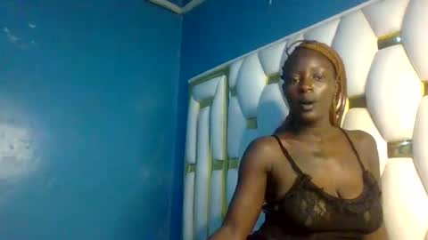 Snapshot of girl_shani chatting on 06.25.26 girl_shani online show from 06.25.26