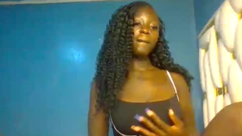 Snapshot of girl_shani chatting on 07.18.26 girl_shani online show from 07.18.26