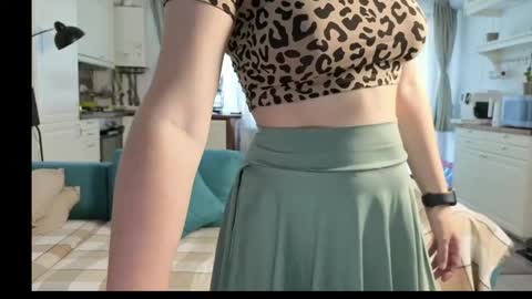 Girlfriend online show from 10.14.25