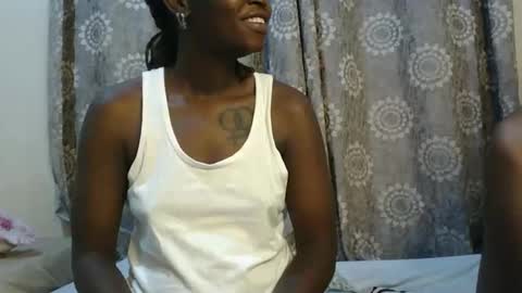 Snapshot of girlnextdoor60 chatting on 10.12.25 Sexy online show from 10.12.25