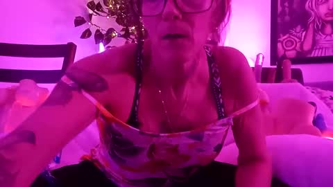 Snapshot of girls227445638252 chatting on 05.17.26 girls227445638252 online show from 05.17.26
