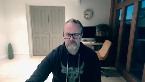 girlsandbikes online show from 01.10.25