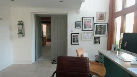 girlsandbikes online show from 09.16.25