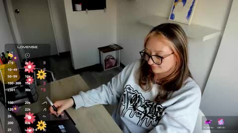 Maze    Thumbs up online show from 11.07.25