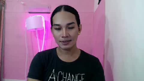 Snapshot of girlthatuneedxxx chatting on 02.02.25 Rhaine online show from 02.02.25