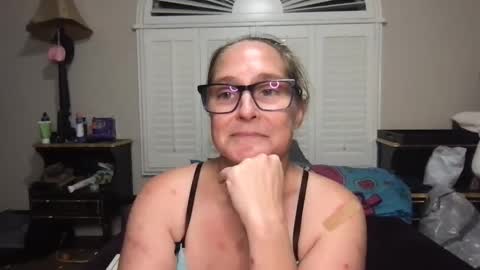 Girls Have Fun Too online show from 09.21.25